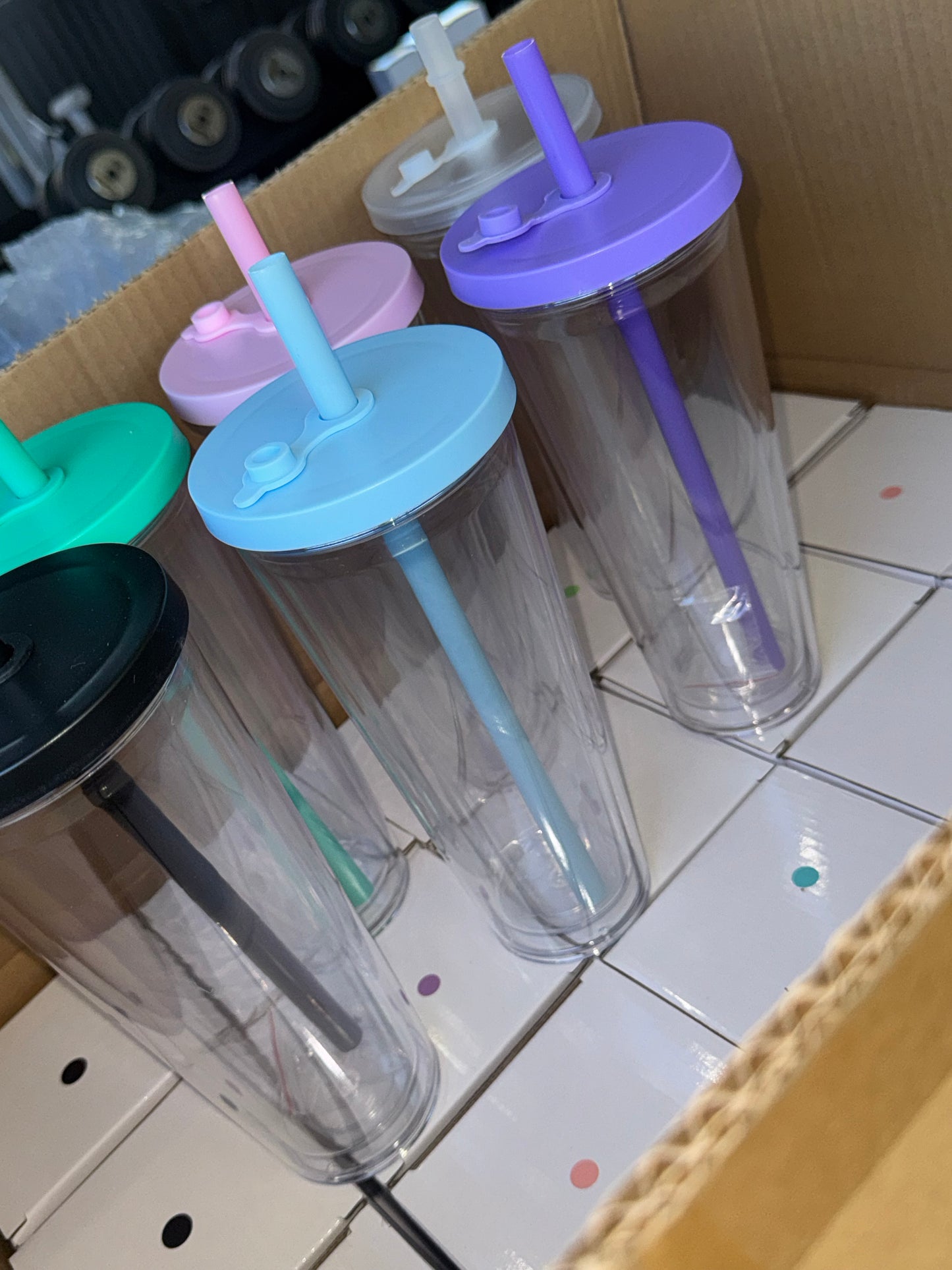 🔥 Stadium Acrylic Snow Globe Tumbler | Flat Colour Lid | Pre-Drilled Craft Blank ( Pre Drill + Plug) COLOUR LID & colour straw