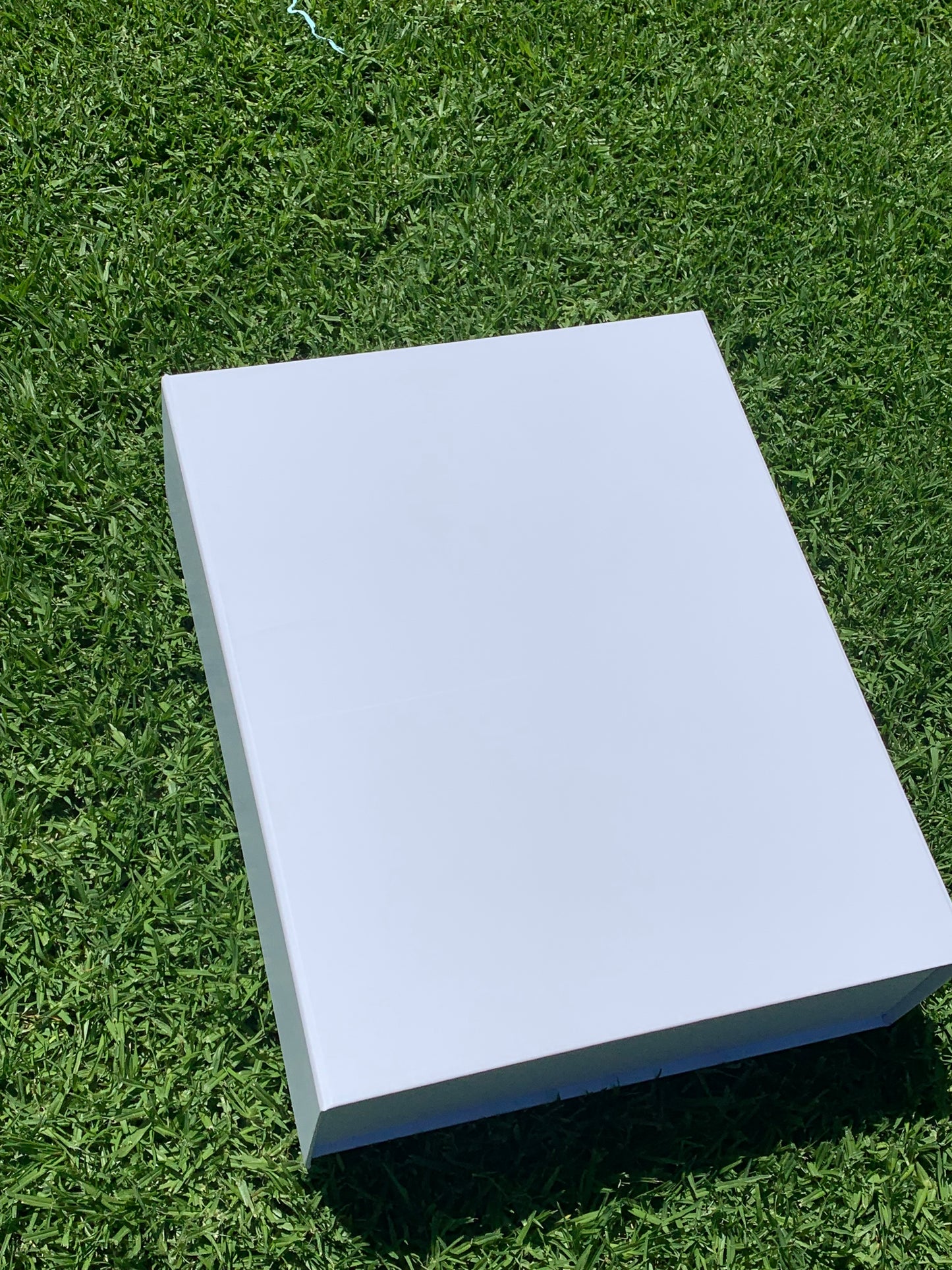 SECONDS White Magnetic XL Rigid Box