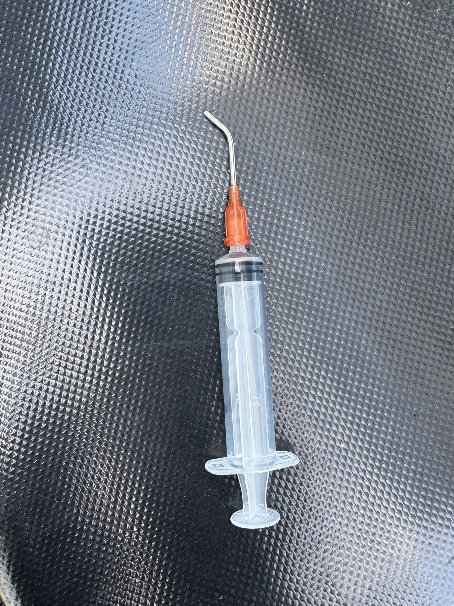 Syringe | Curved or straight  Blunt Tip