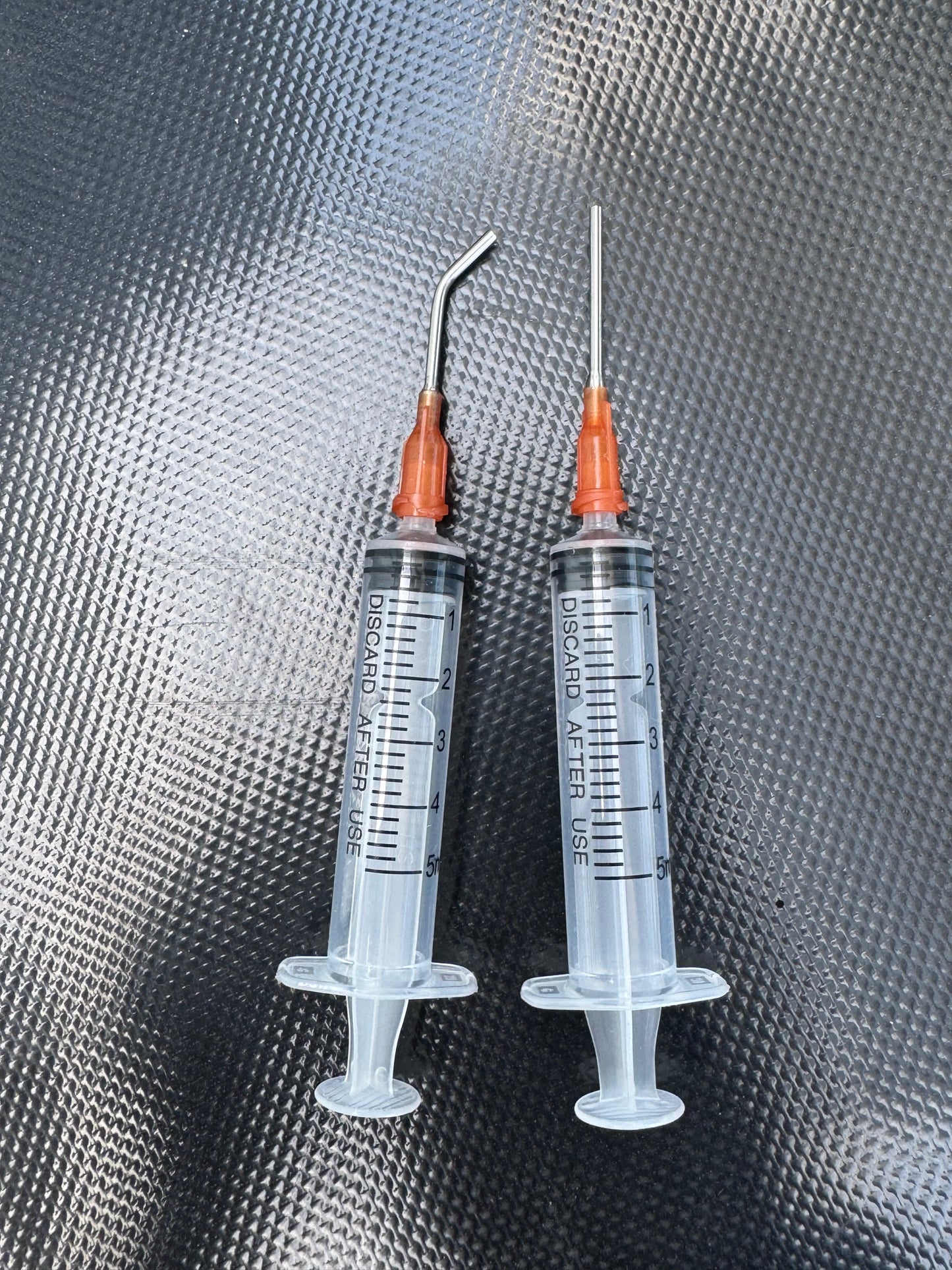 Syringe | Curved or straight  Blunt Tip