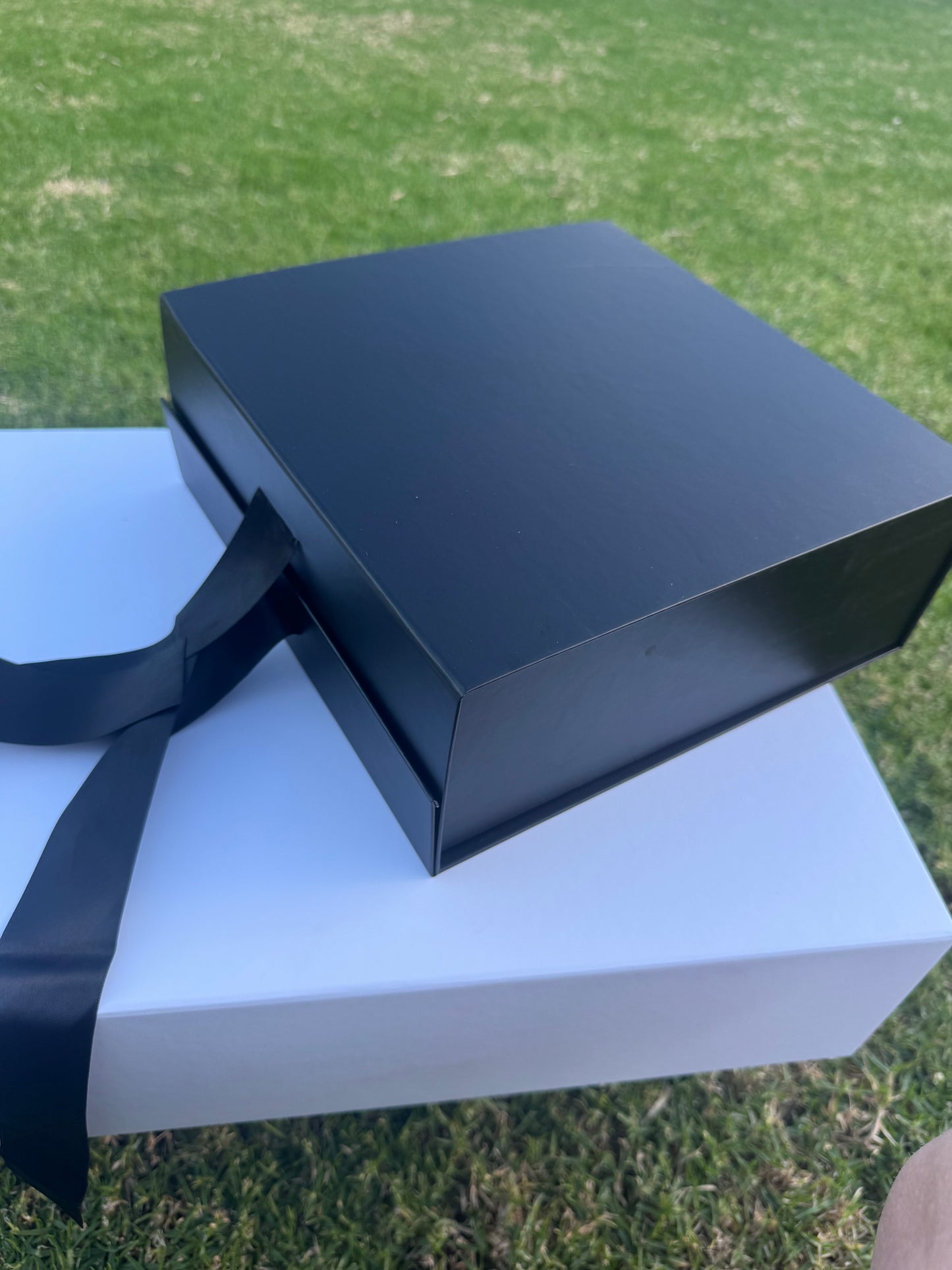 Black Magnetic Medium Square Black Ribbon Rigid Box