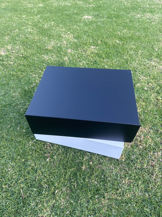 SECONDS Black  Magnetic XL Rigid Box