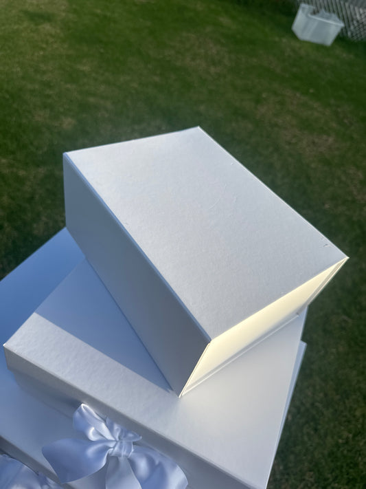 White Magnetic Medium Rigid Box