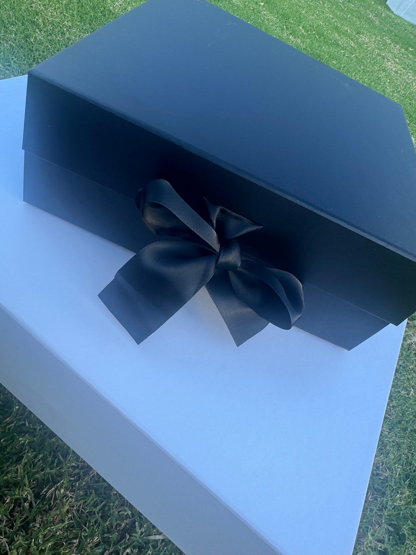 Black Magnetic Medium Square Black Ribbon Rigid Box