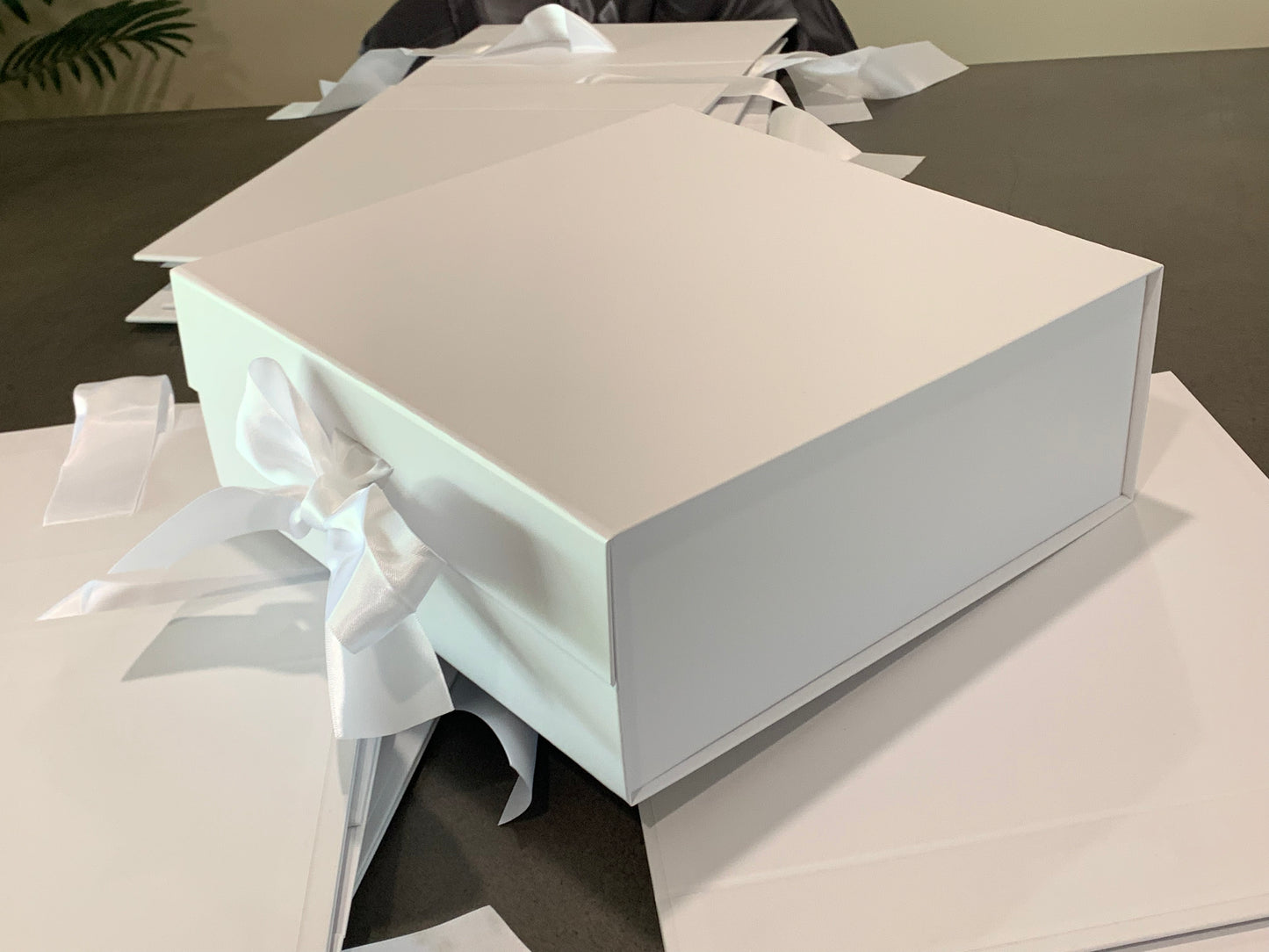 White  Magnetic Medium Square White Ribbon Rigid Box