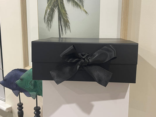 Black Magnetic Medium Square Black Ribbon Rigid Box